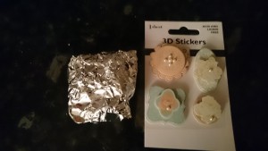 åpnet opp, det var litt sukkerfritt smågodt i den lille pakken der :)