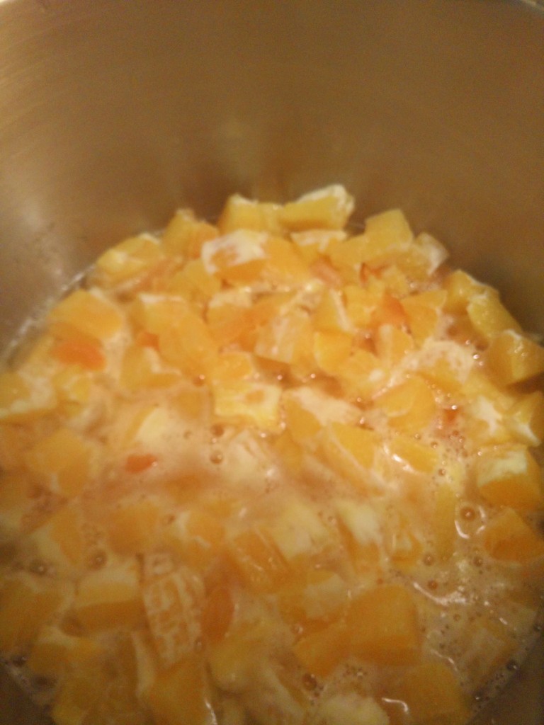 Appelsinmarmeladen finner dere oppskriften på her!