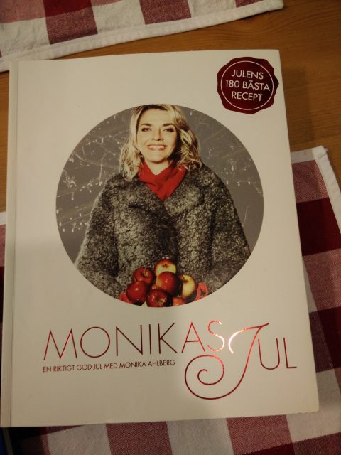 Denne tror jeg inneholder mest oppskrifter. 